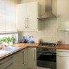 Photo 4: kitchen
