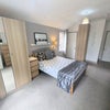 Photo 2: Room 5 En Suite