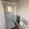 Photo 2: En suite 