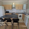 Photo 2: kitchen