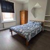 Photo 6: Room 1