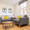 Photo 11: Communal living area
