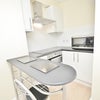 Photo 10: Kitchen