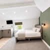 Photo 18: Studio 5 En Suite