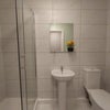 Photo 7: Room 2, En-suite room