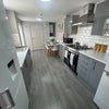 Photo 2: Kitchen 