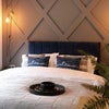 Photo 3: Room 1