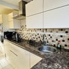 Photo 5: kitchen