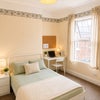 Photo 9: Room 4