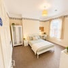 Photo 10: Room 4