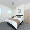 Photo 5: Room 4