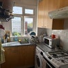 Photo 7: Kitchen