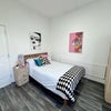 Photo 9: ROOM 5