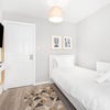 Photo 4: Bedroom