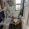 Photo 2: toilet