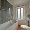 Photo 7: RM2 Ensuite