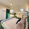 Photo 2: Room 1