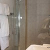 Photo 2: en suite