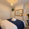 Photo 6: Room 1