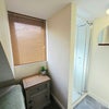 Photo 2: En-suite shower