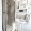 Photo 4: Room 4 - bathroom 