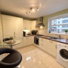 Photo 2: kitchen