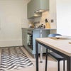 Photo 3: Kitchen