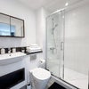 Photo 7: En suite bathroom