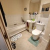 Photo 4: bathroom