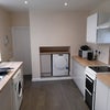 Photo 10: Kitchen