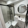 Photo 10: Room 11 En-suite