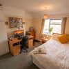 Photo 4: Bedroom