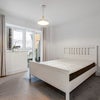 Photo 8: bedroom