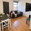 Photo 4: Lounge