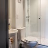 Photo 5: Ensuite 