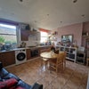Photo 5: kitchen