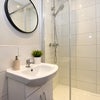 Photo 4: Bathroom R4