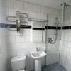 Photo 2: En suite