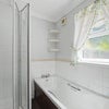 Photo 5: bathroom+toilet