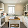 Photo 5: Kitchen