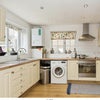 Photo 6: Kitchin 