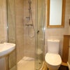 Photo 4: En suite bathroom