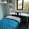 Photo 5: Blue room - desk