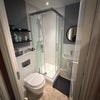 Photo 5: En suite
