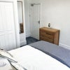 Photo 9: 2nd floor Double ensuite rear