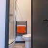 Photo 9: Ensuite