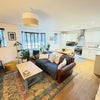 Photo 2: Lounge/kitchen