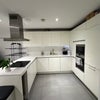 Photo 2: kitchen
