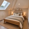 Photo 8: Double bedroom