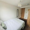Photo 5: Room 4